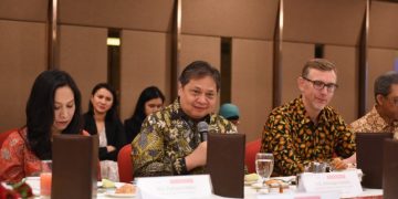 Omnibus Law Jalan Keluar Jebakan Negara Berpendapatan Menengah