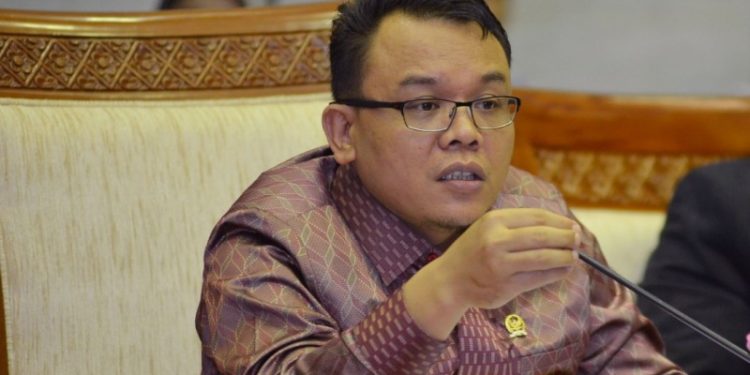 DPR Nilai Permenkes 9 Tahun 2020 Perlambat  Penanganan Corona
