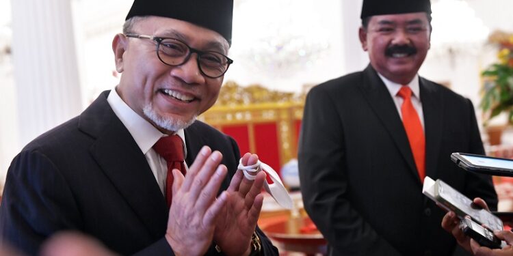 Zulhas Jadi Mendag, Prioritaskan Penyelesaian Masalah Minyak Goreng