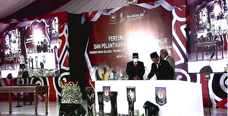Mendagri Resmikan Tiga Provinsi Baru di Papua