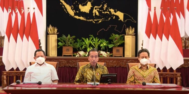 Presiden Jokowi Cabut PPKM