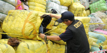 Bea Cukai dan Bareskrim Polri Musnahkan 7.363 Pakaian Bekas Impor Senilai Rp80 Miliar