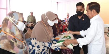 Presiden Jokowi Luncurkan Penyaluran Cadangan Beras Pemerintah untuk Bantuan Pangan 2023
