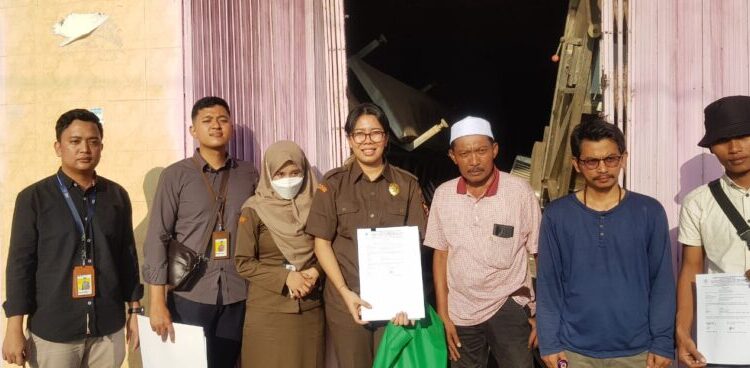 KPP PMA Empat Serahkan Barang Lelang Sitaan Harta Wajib Pajak
