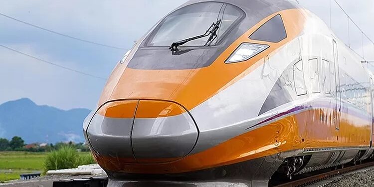 Pemerintah Gratiskan Kereta Cepat Jakarta-Bandung Selama 3 Bulan Mulai Juli 2023