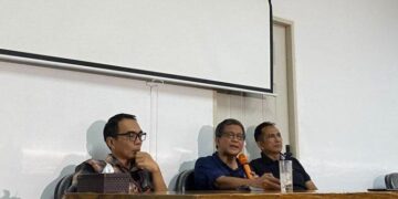 Rocky Gerung Tidak Bisa Dipidana “Penyiaran Berita Bohong dan Keonaran”