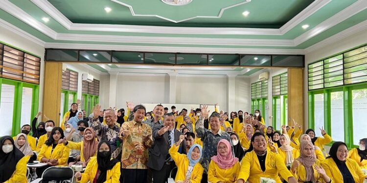 Bentuk Tax Center, Kanwil DJP Jaktim dan STIE Kusuma Negara Tandatangani PKS