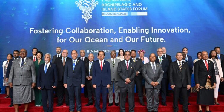 Jokowi Resmi Buka KTT AIS Forum di Bali, Perkuat Kolaborasi Antarnegara Pulau dan Kepulauan