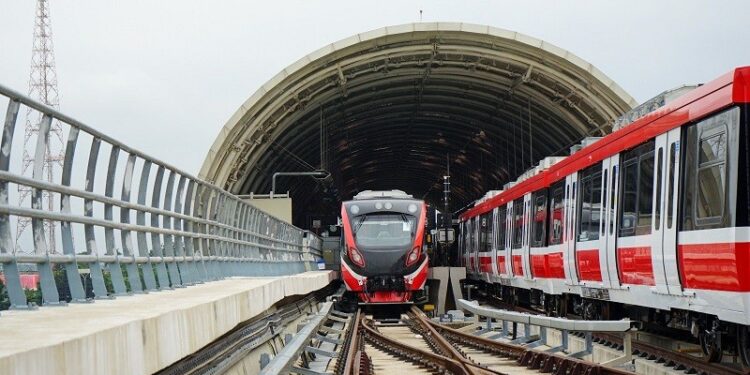 Pemesanan Tiket Kereta Cepat Whoosh Resmi Dibuka, Tarifnya Rp300.000
