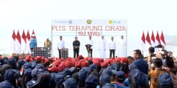 Presiden Jokowi Resmikan PLTS Apung Cirata: Terbesar Asia Tenggara, Ketiga Dunia