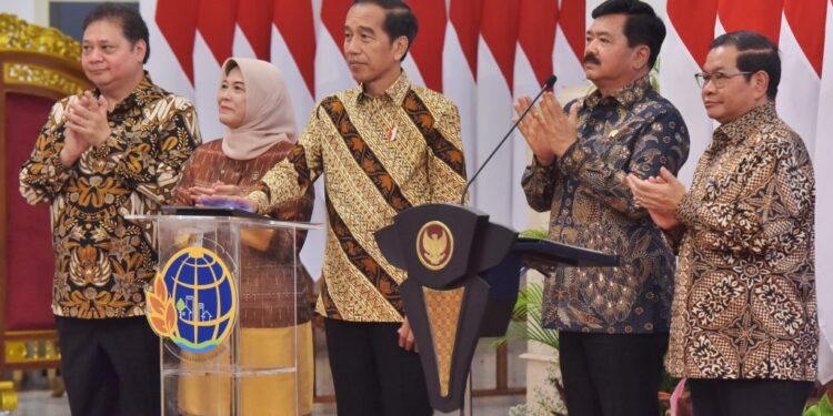 Pemerintah Resmi Luncurkan dan Serahkan Sertifikat Tanah Elektronik