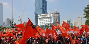 Pekerja Unjuk Rasa Tolak Tapera