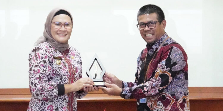 Kanwil DJP Jabar II dan Pemkab Indramayu Sinergi Tingkatkan Penerimaan Pajak