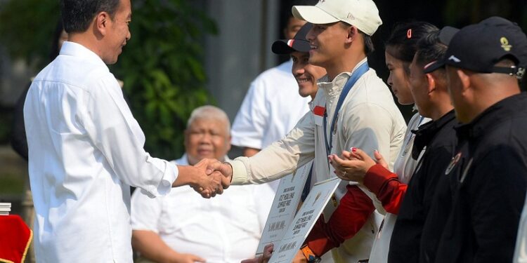 Presiden Jokowi Apresiasi Atlet Peraih Emas Olimpiade dengan Bonus Rp6 Miliar