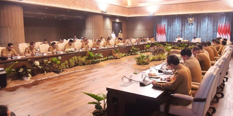 Presiden Jokowi kepada Seluruh Kepala Daerah: Tolong Jaga Daya Beli Rakyat