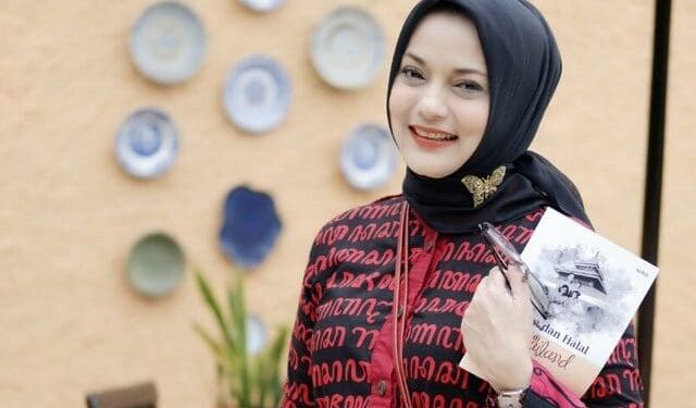 Artis dan Politisi Marissa Haque Meninggal Dunia