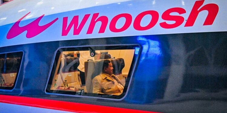 Presiden Prabowo Naik Whoosh ke Bandung, Waktu Tempuh 45 Menit