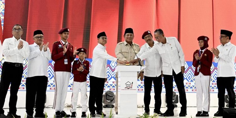 Prabowo Resmikan 166 Sekolah Rakyat di Seluruh Indonesia