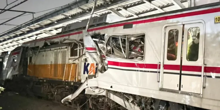 KAI Mohon Maaf dan Sampaikan Duka Mendalam, 14 Korban Meninggal Tabrakan Kereta di Stasiun Bekasi Timur
