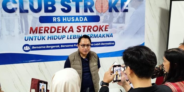 Yayasan Kreshna dan RS Husada Jakarta Resmi Bentuk Club Stroke di Usia ke-102 Tahun